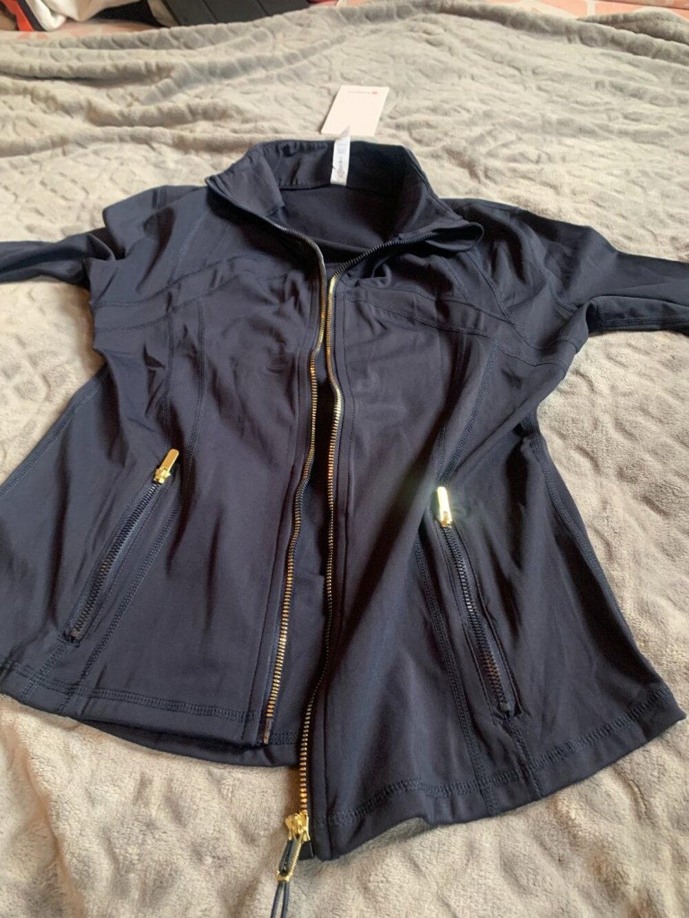 lululemon Define Jacket Nulu Size 8 NWT - Navy, Gold Zip